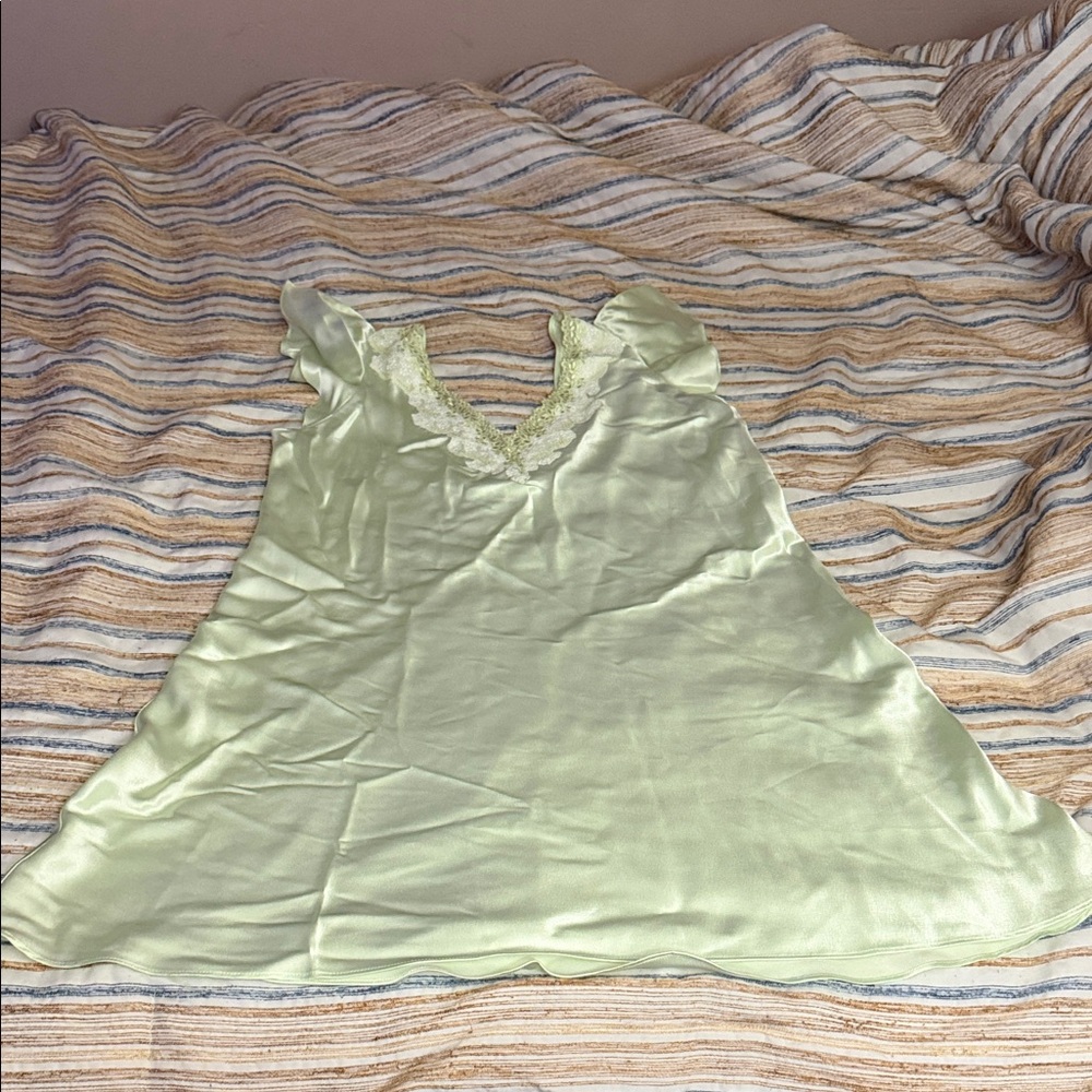 Oscar de la Renta  FINE LABEL Green Satin STYLE Nightgown
